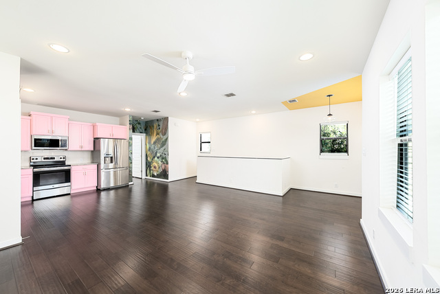 1150 N Olive St Property Photo 19