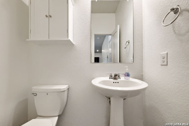 1818 Strawberry Property Photo 16