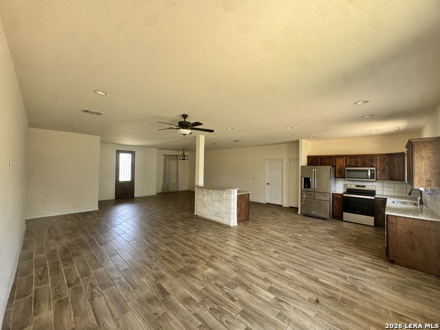 141 County Road 2667 Property Photo 10