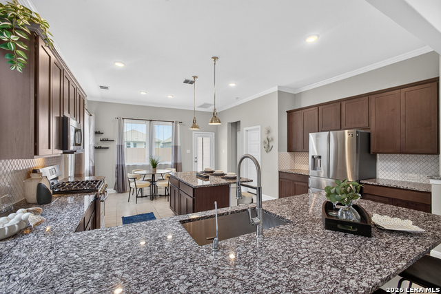 8203 Dovers Den Property Photo 14