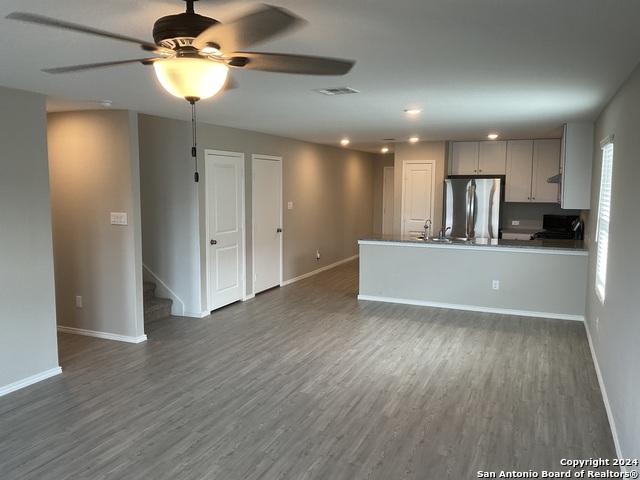5813 Companion Loop Property Photo 4