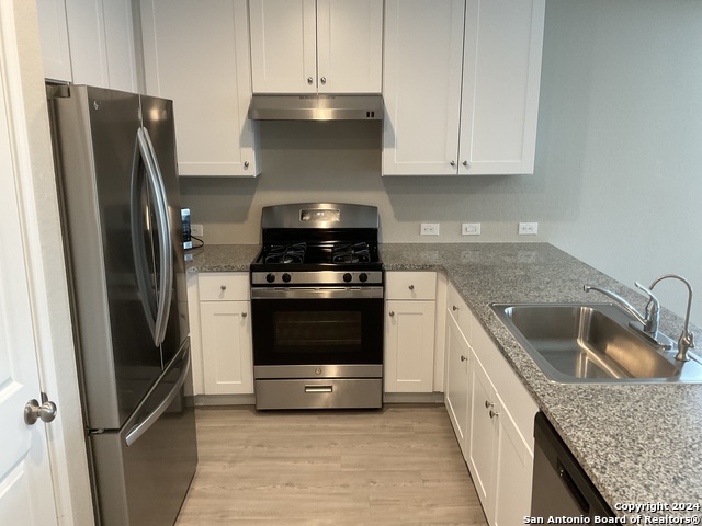 5813 Companion Loop Property Photo 6