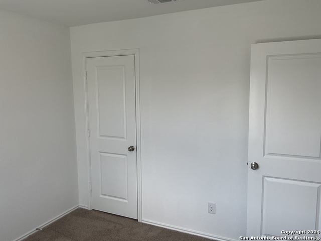 5813 Companion Loop Property Photo 18