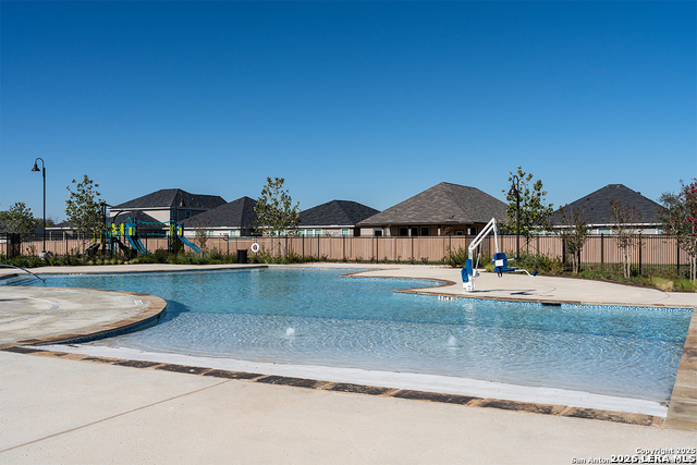 822 Bifurcate Bnd Property Photo 8