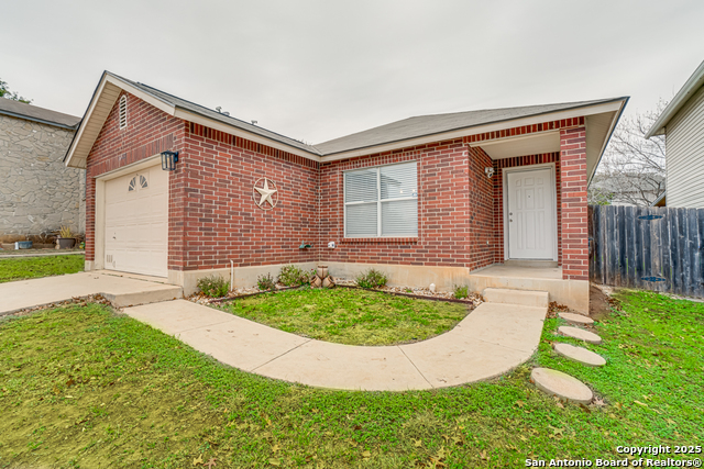 16522 Alwick Ln Property Photo 2