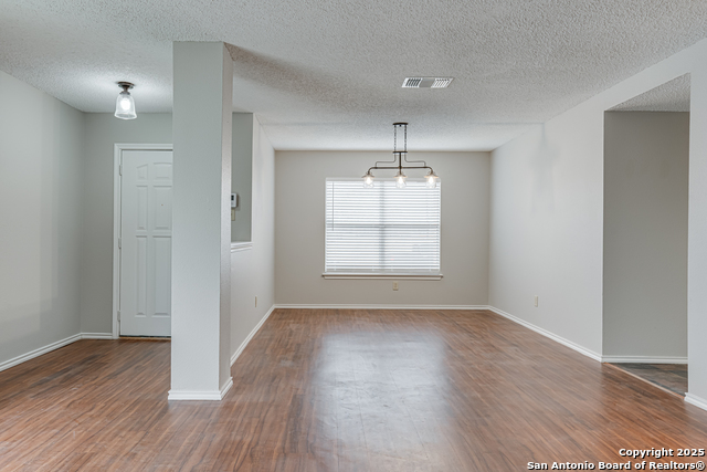 16522 Alwick Ln Property Photo 6
