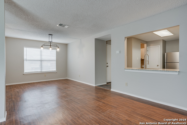 16522 Alwick Ln Property Photo 9