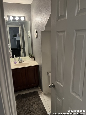 15710 Robin View Property Photo 9