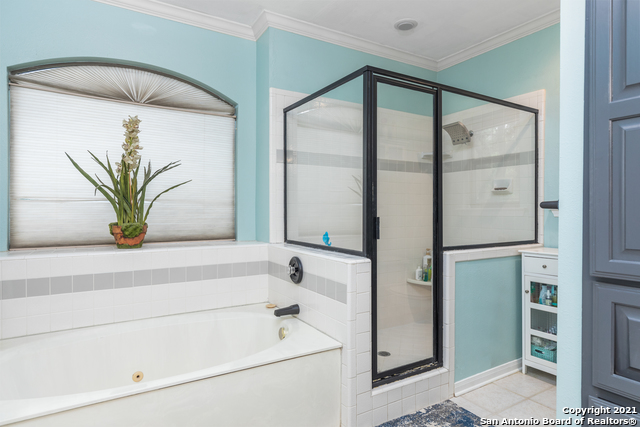 28902 Chartwell Ln Property Photo 10