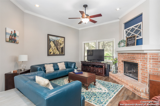 28902 Chartwell Ln Property Photo 13