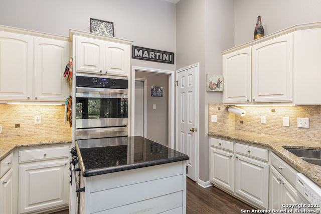 28902 Chartwell Ln Property Photo 17