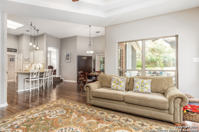 28902 Chartwell Ln Property Photo 21