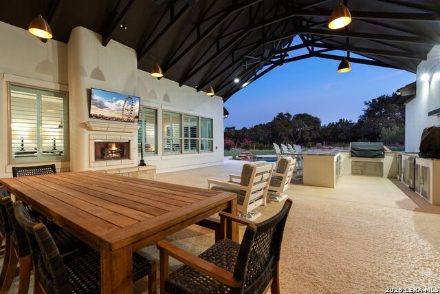 192 Riverwood Property Photo 4