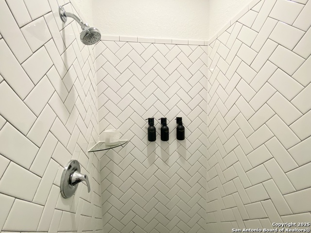 1809 Nettletree Rd Property Photo 33