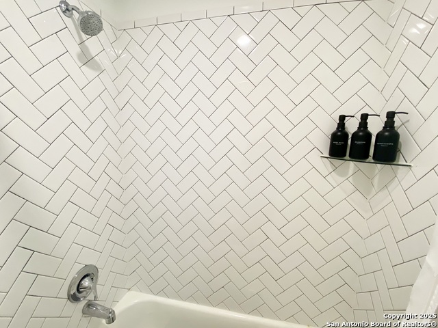 1809 Nettletree Rd Property Photo 40