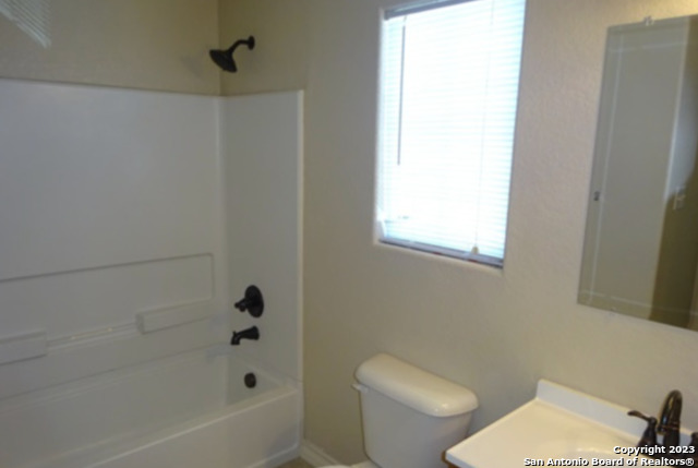 5113 Flipper Dr Property Photo 10