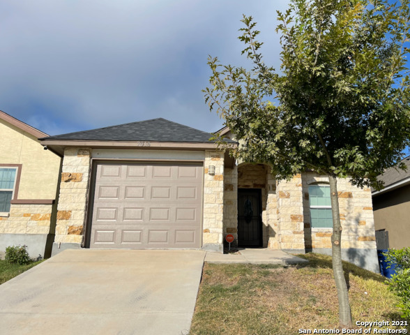7015 Hallie Ridge Property Photo 1