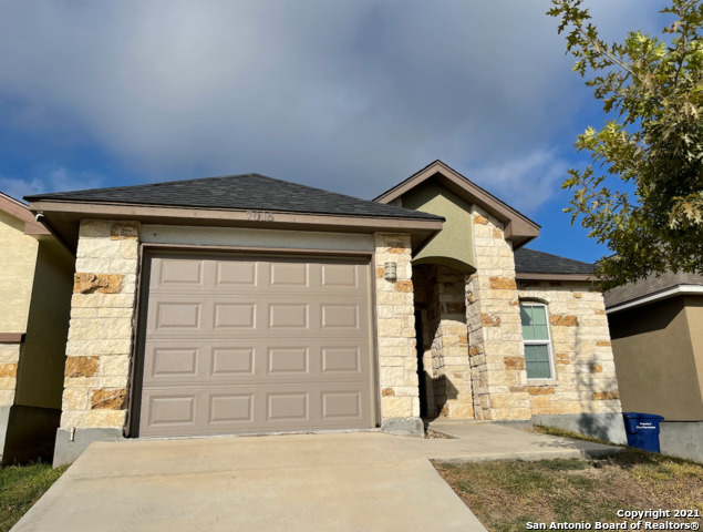 7015 Hallie Ridge Property Photo 3