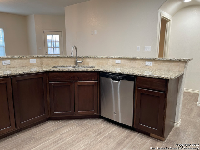 7015 Hallie Ridge Property Photo 10