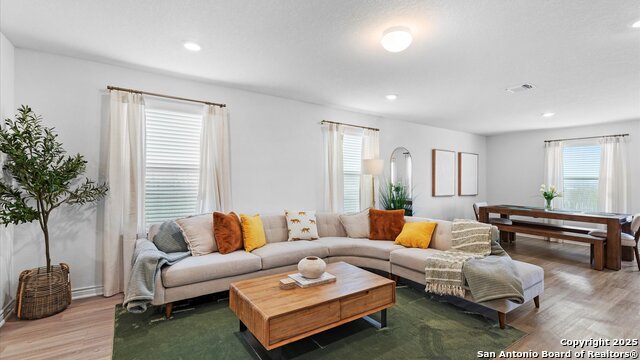 3511 Silver Set Property Photo 5