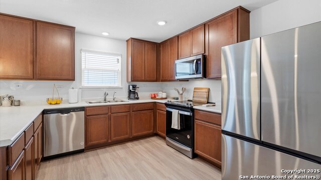 3511 Silver Set Property Photo 8