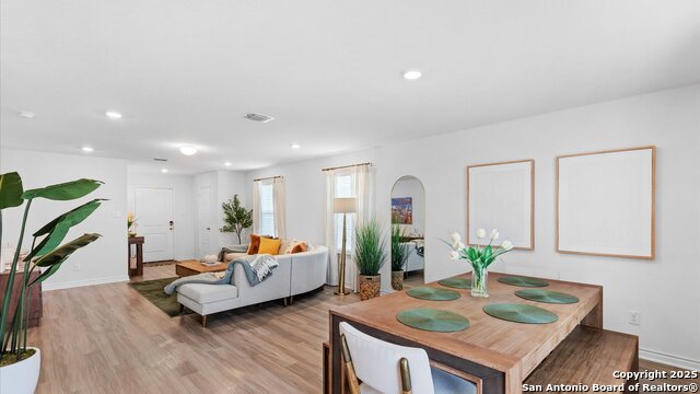3511 Silver Set Property Photo 10