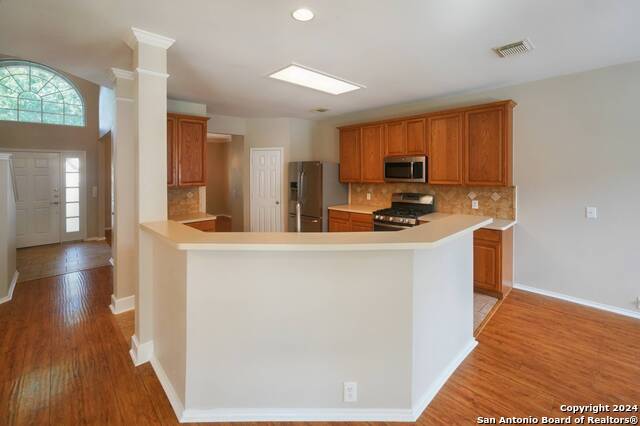 4736 Green Bluff Dr Property Photo 9