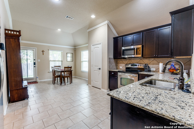 129 Buckskin Way Property Photo 8