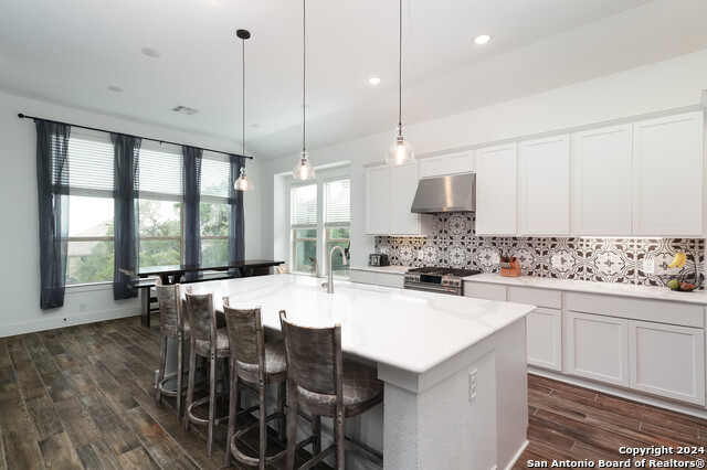 3115 Stokesay Park Property Photo 5