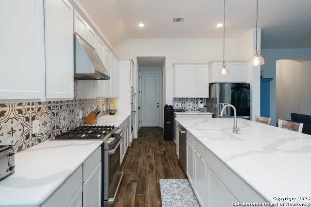 3115 Stokesay Park Property Photo 6