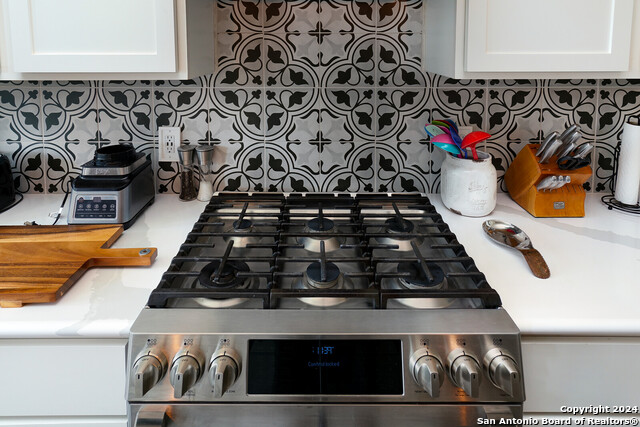 3115 Stokesay Park Property Photo 7