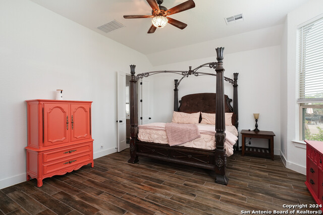 3115 Stokesay Park Property Photo 12