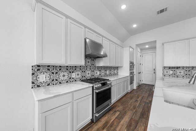 3115 Stokesay Park Property Photo 18