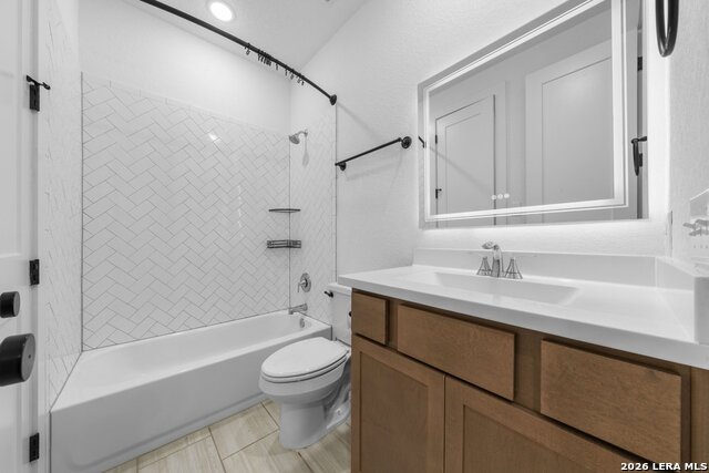 3115 Stokesay Park Property Photo 25