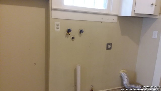 280 Post Ave Property Photo 9