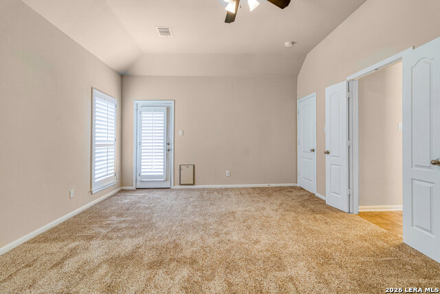 8707 Roswell Rdg Property Photo 15