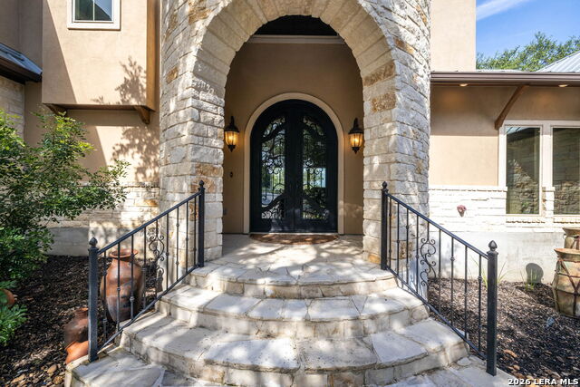 1185 Gruene Rd Property Photo 2