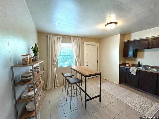 1137 W Ashby Pl Property Photo 6