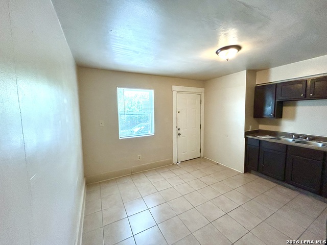 1137 W Ashby Pl Property Photo 7