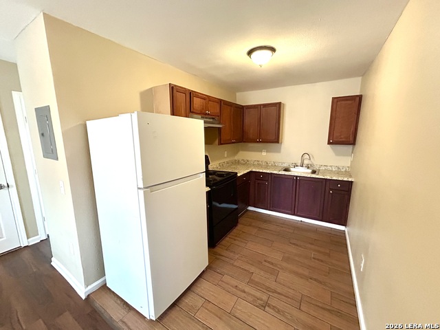 1222 Fenfield Ave Property Photo 4