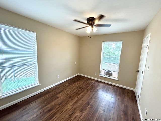 1222 Fenfield Ave Property Photo 7