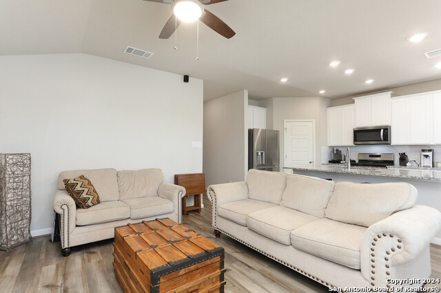12210 Icon Rdg Property Photo 9