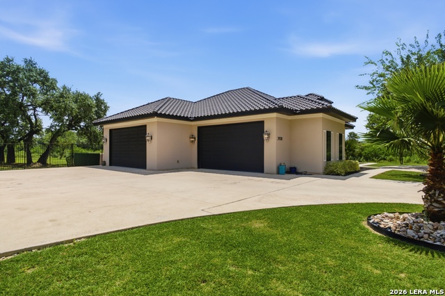 2928 Rustlers Trl Property Photo 2