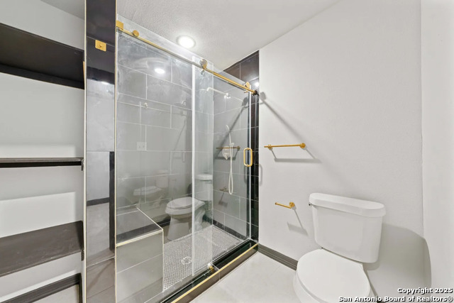2643 W Gramercy Property Photo 21