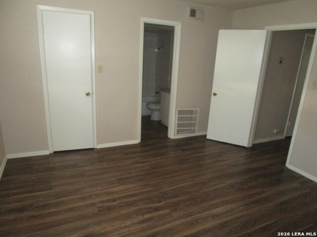 718 W Russell Pl Property Photo 3