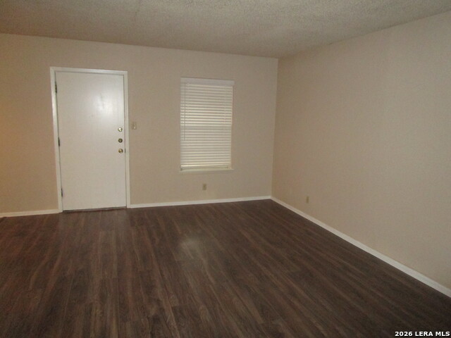 718 W Russell Pl Property Photo 4