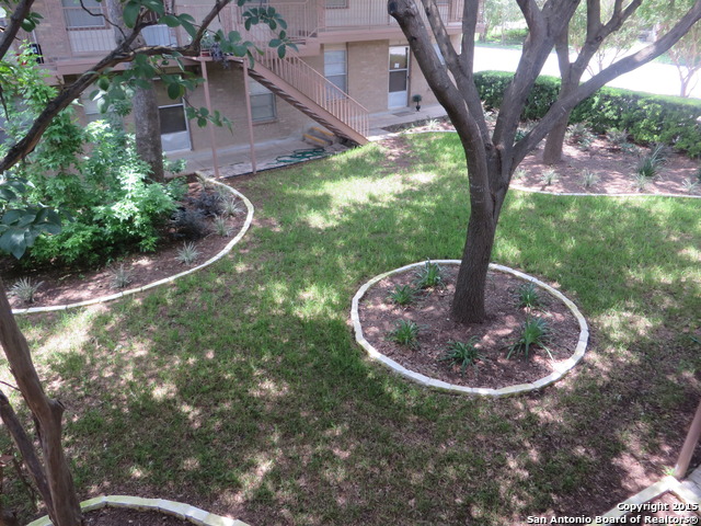 718 W Russell Pl Property Photo 10