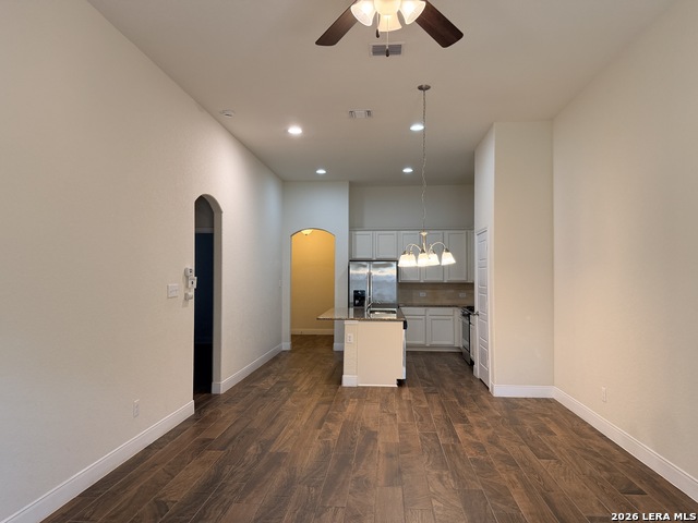 1231 Old Fm 306 Property Photo 10