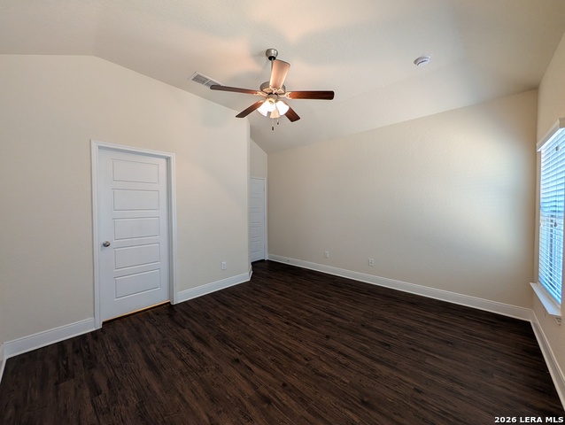 1231 Old Fm 306 Property Photo 16