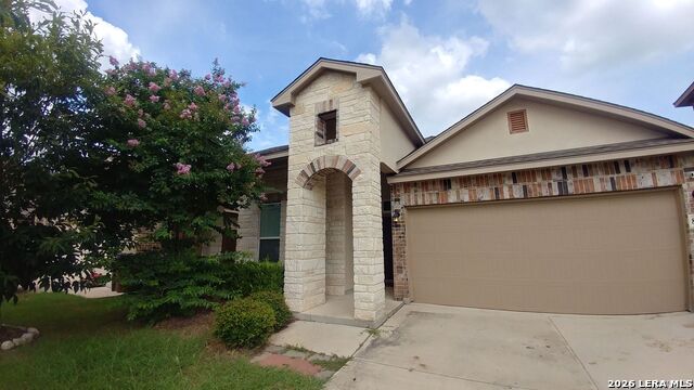 8206 Taft Crk Property Photo 1